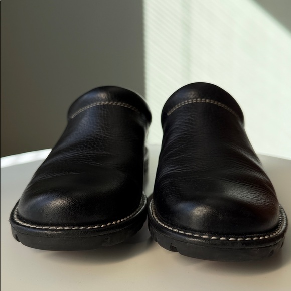Cole Haan Waterproof Leather Soft Slip-on Mules or Clogs Black Stitching Details - Picture 8 of 15